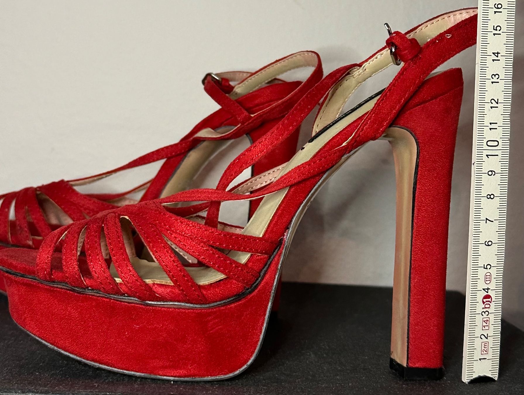 Zara Scarpe da donna: Rote Plateau High Heels Zara Gr. 37 – Usato da Lustmühle venduto da sar_7xmy 2