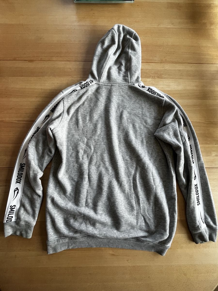 Smilodox Maglioni & Felpe: smilodox Hoodie Gr. L – Usato da Kirchdorf BE venduto da Noa_ 1