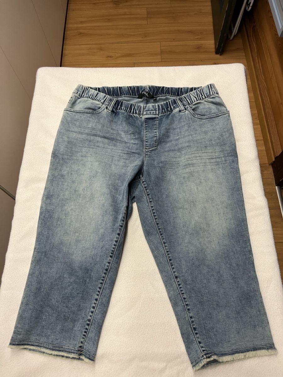 Ulla Popken Jeans: Ulla Popken Capri-Jeans mit Gummizug Grösse 48 – Nuovo (secondo la descrizione) da Stans venduto da woodpony01