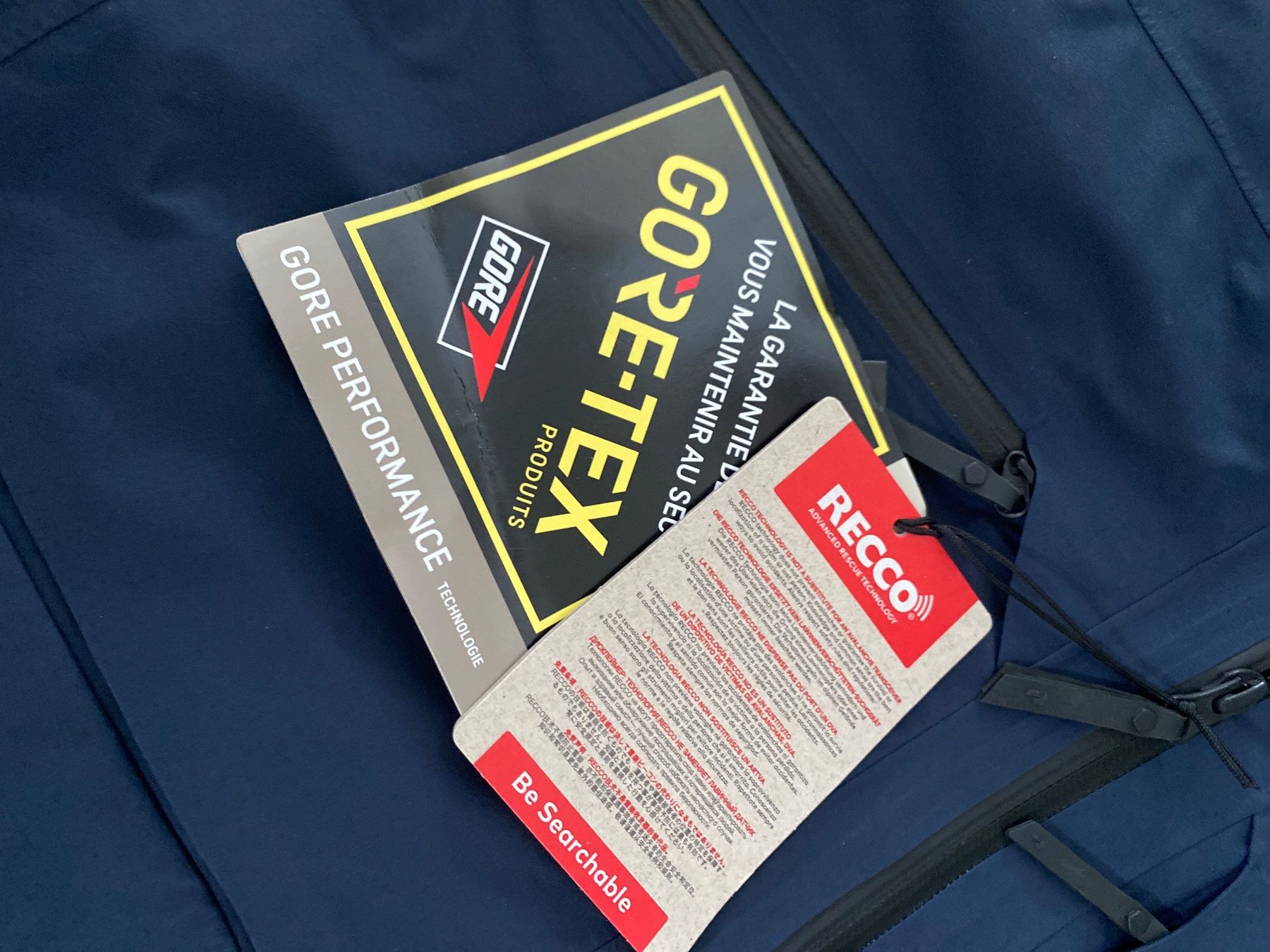 Peak Performance Giacche: GORE TEX Alpinejacke - PEAK PERFORMANCE 22 in div. Grössen – Nuovo e nell'imballaggio originale da Meisterschwanden venduto da DonITALIA 1