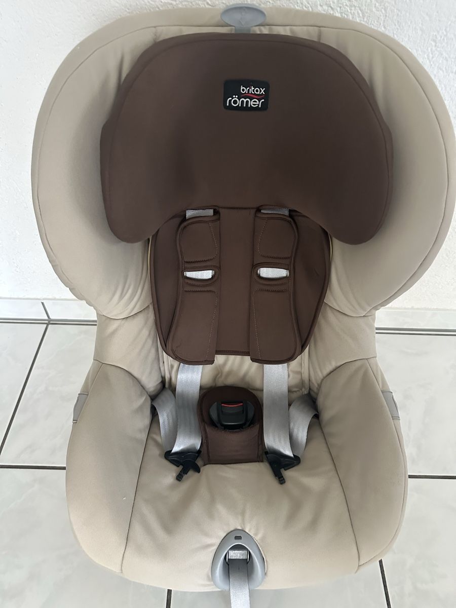 Britax Römer Auto-Kindersitze: Neuwertiger Kindersitz Britax King 2 / ATS / LS – Neu (gemäss Beschreibung) aus Ipsach von tinnel01 1