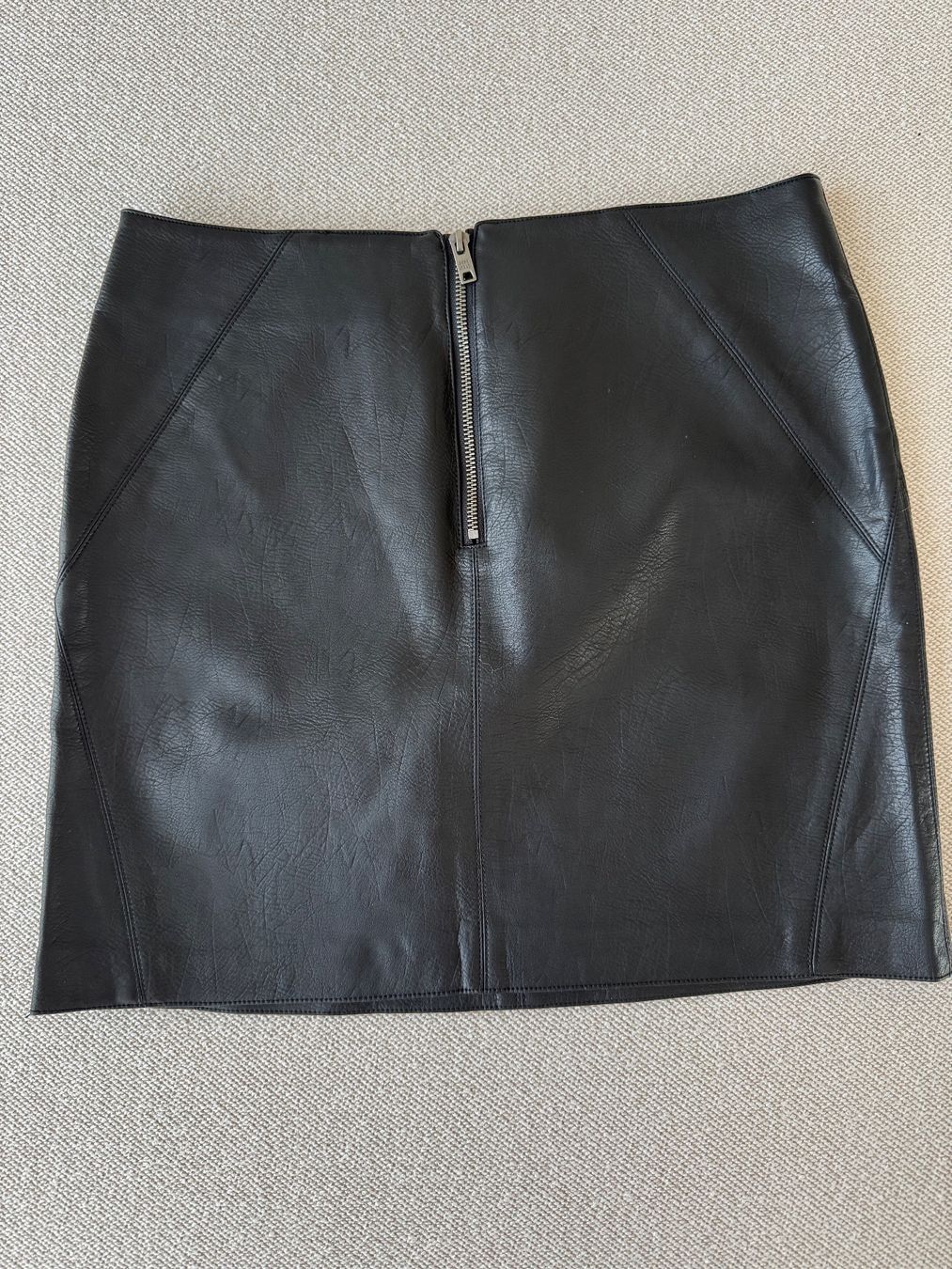 Gonne: Lederrock Pepe Jeans GR L – Nuovo (secondo la descrizione) da Glattpark(Opfikon) venduto da genevoise 1