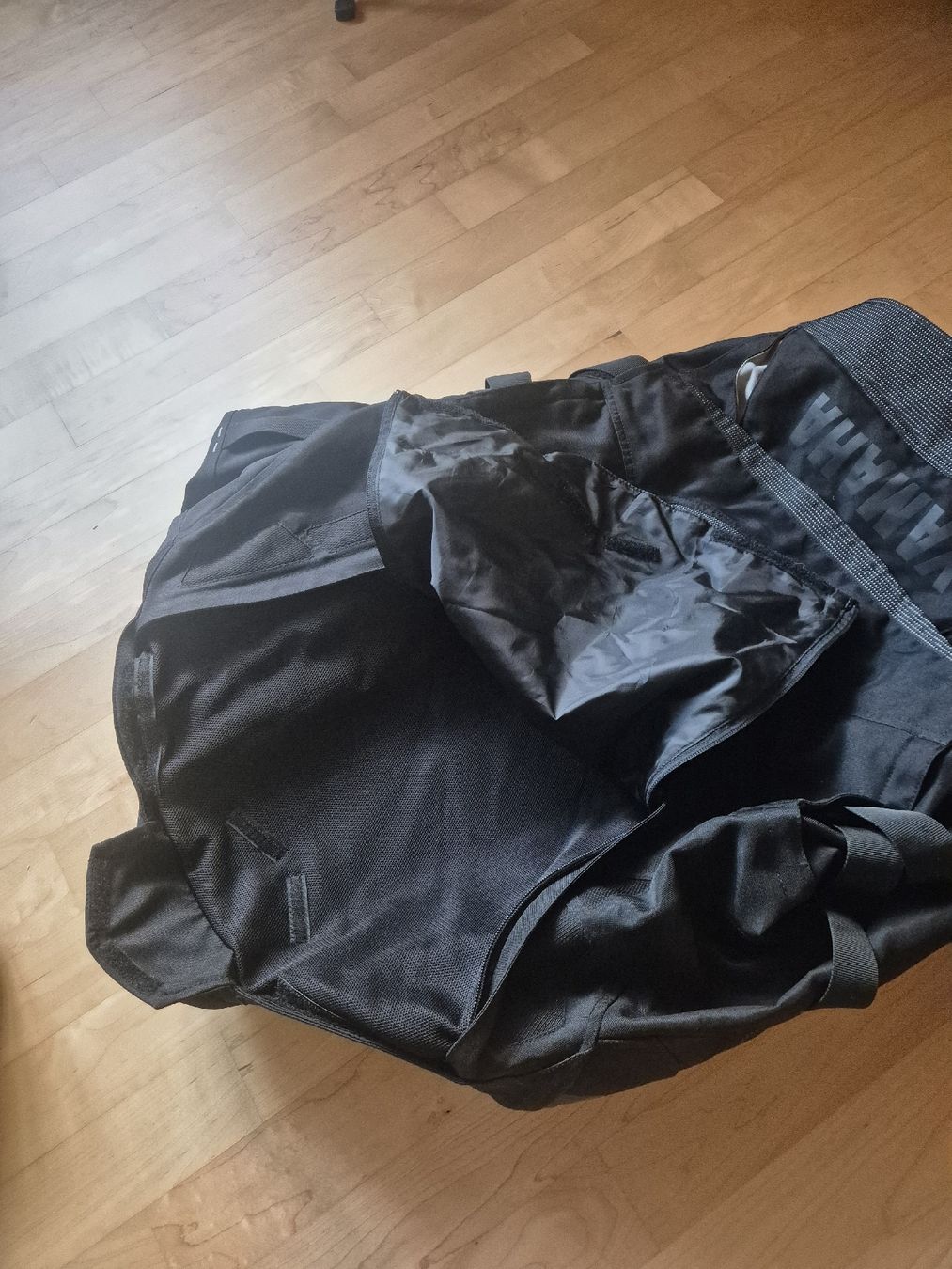 Kleiderpakete: Motorradkombi Yamaha – Gebraucht aus Bülach von Max_W. 9