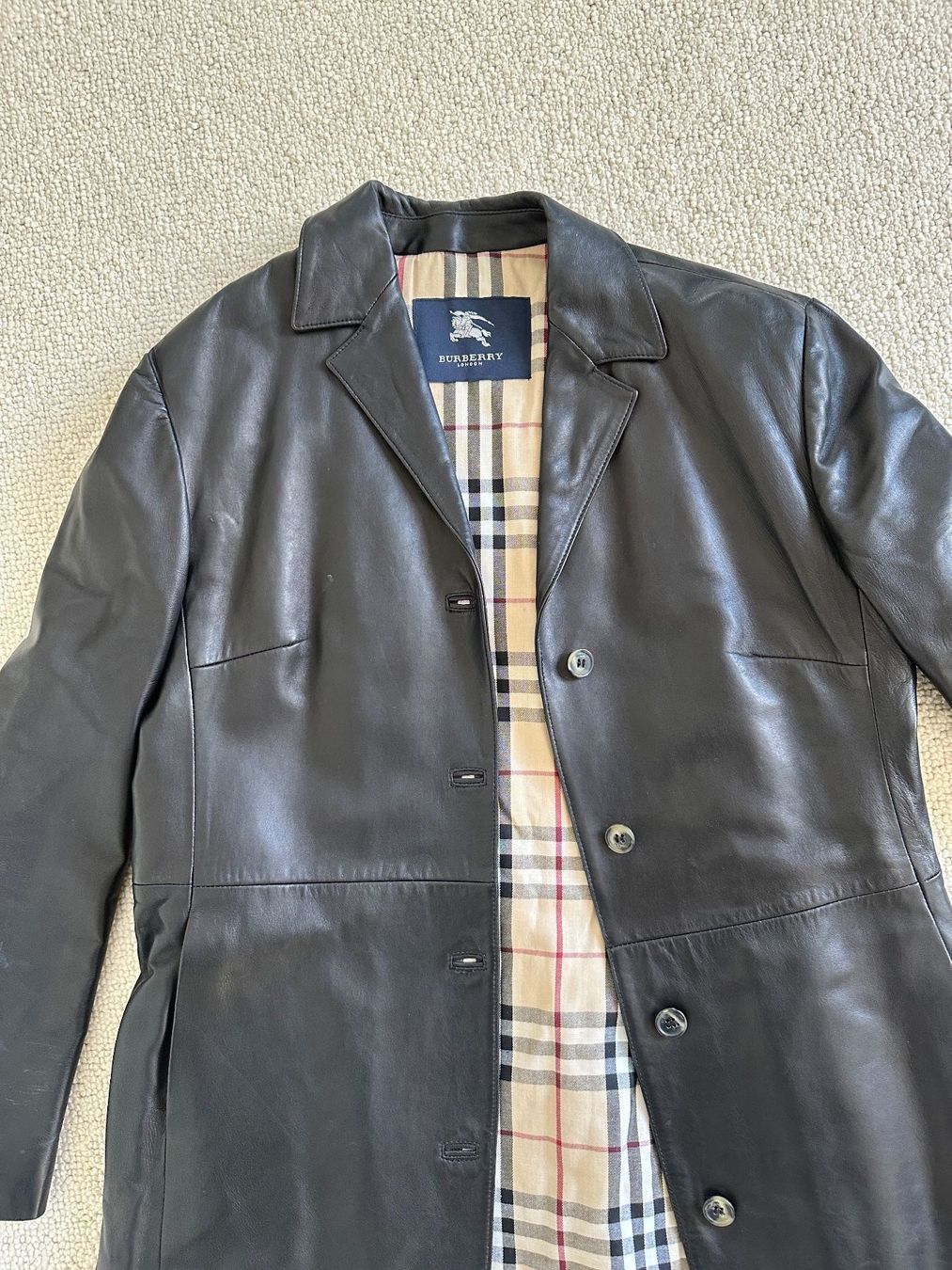 Burberry Mäntel: Burberry Ledermantel – Gebraucht aus Zürich von Koska 1