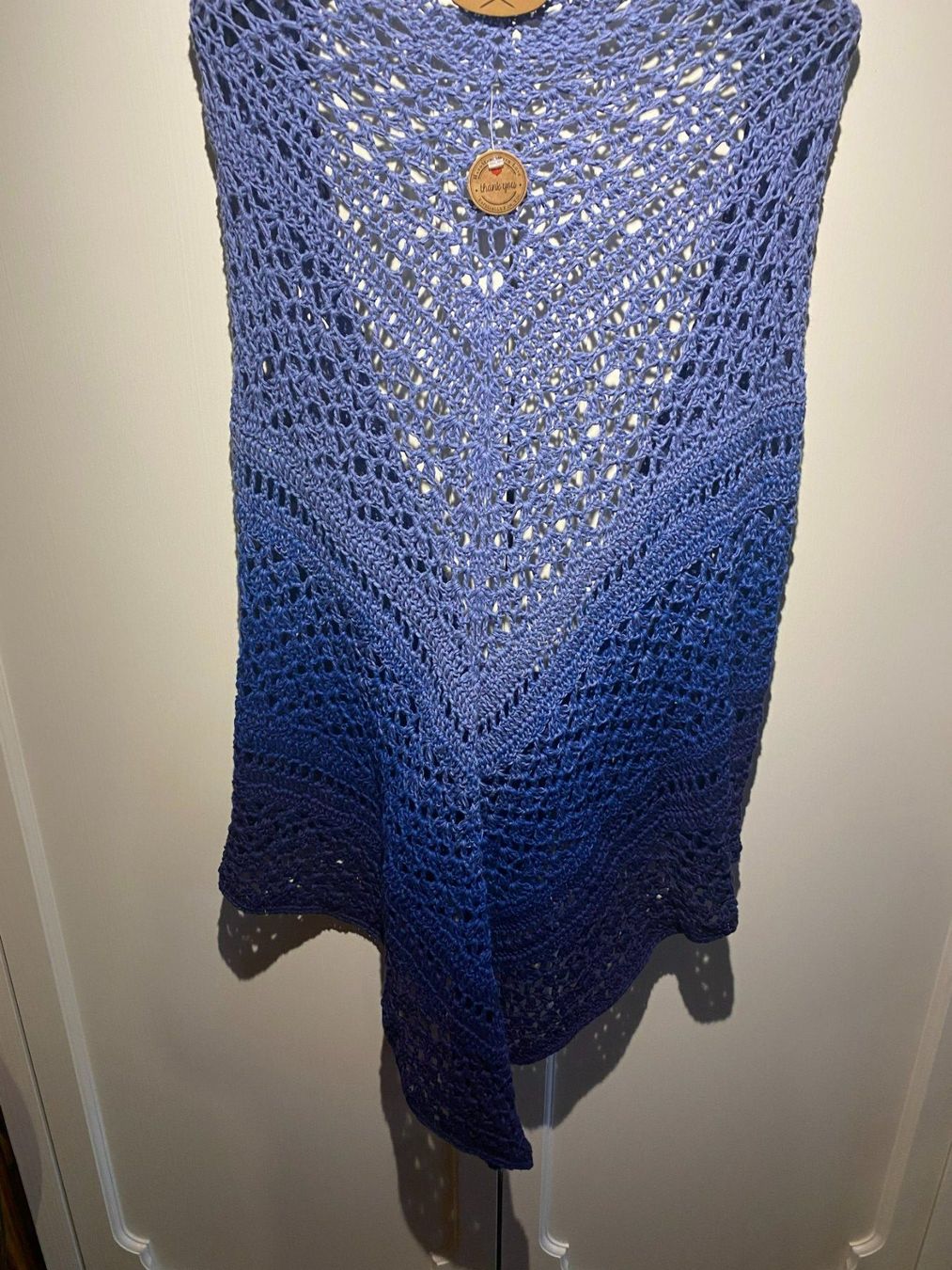 Foulard & Sciarpe: DREIECKSTUCH HANDGESTRICKT BLAU – Nuovo e nell'imballaggio originale da Meienried venduto da ManuelaBoutique 7
