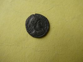 uralte  Bronzemünze 17 mm     1.60 g
