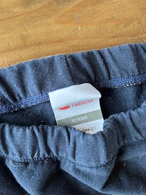 Pantaloni: Pantalon bleu foncé/noir  – Usato da La Forclaz VS venduto da ros_wb8b 1