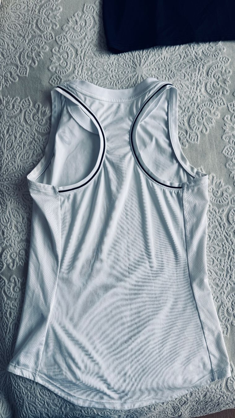 Asics Top: TankTop Damen ASICS – Nuovo (secondo la descrizione) da Hünenberg See venduto da Schulers 3
