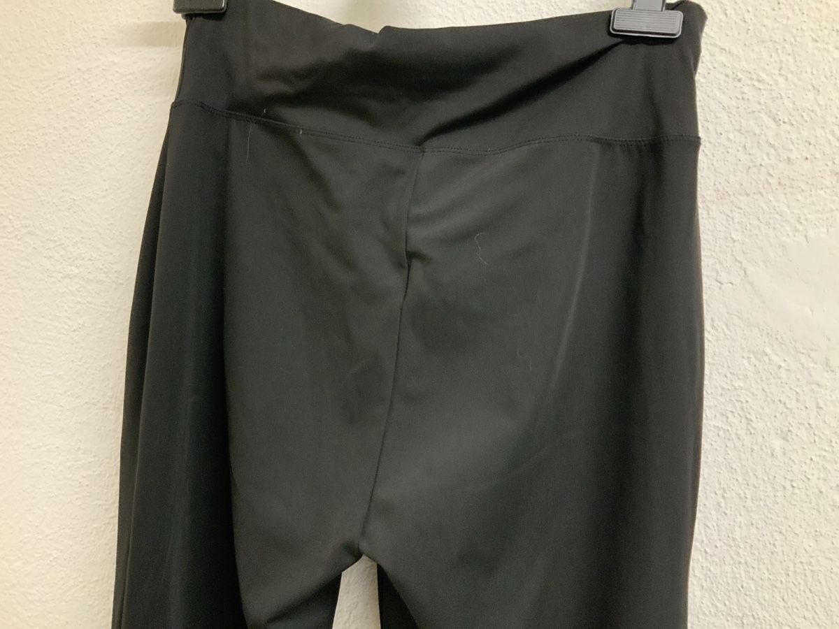 Hosen: Hosen schwarz Grösse L  – Gebraucht aus Wallisellen von AS.TZ. 3
