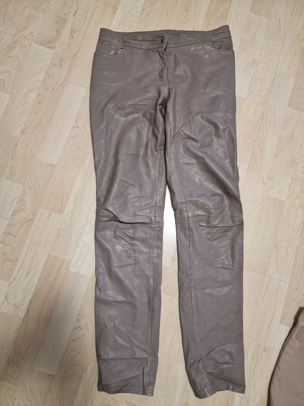 Hosen: Lederhose grau Grösse M – Gebraucht aus Knonau von nicdorf