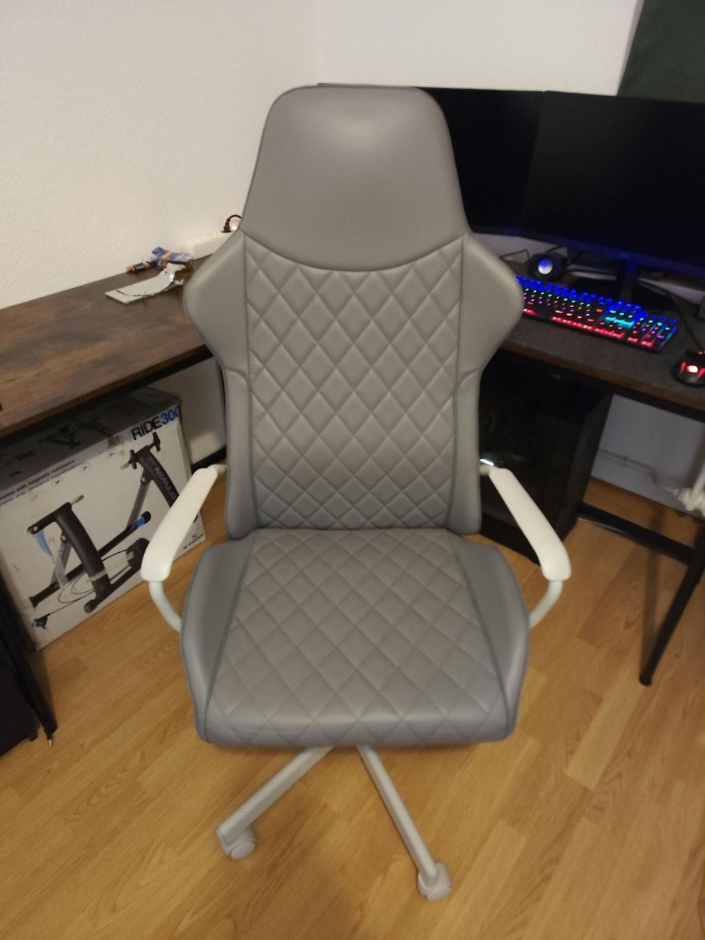 Sessel: Fauteuil gaming gris – Gebraucht aus Uster von jll_7kvp