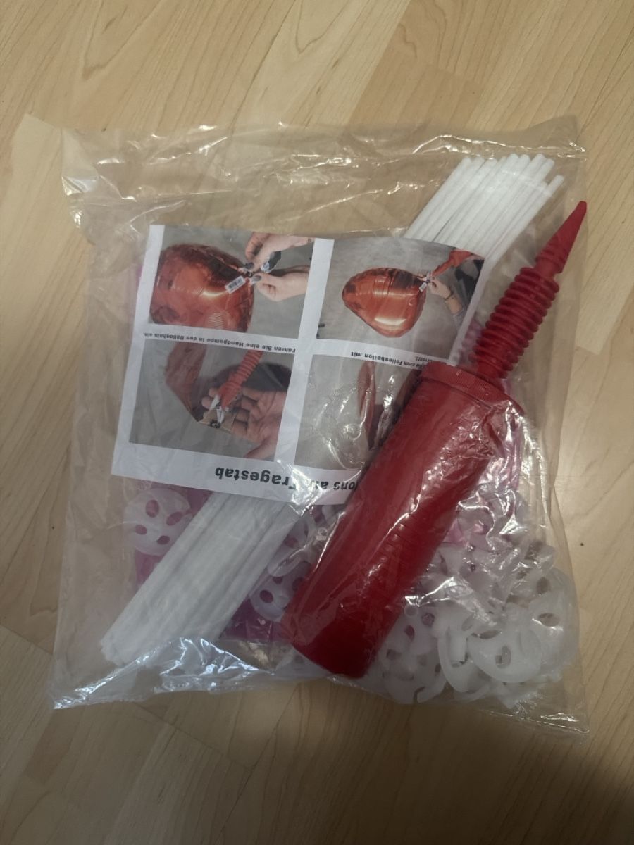 Toutes les décorations: Folienballons Ja Ich Will Set mit Pumpe neu – Neuf avec emballage d'origine à Wangen b. Olten par Sarina93881621