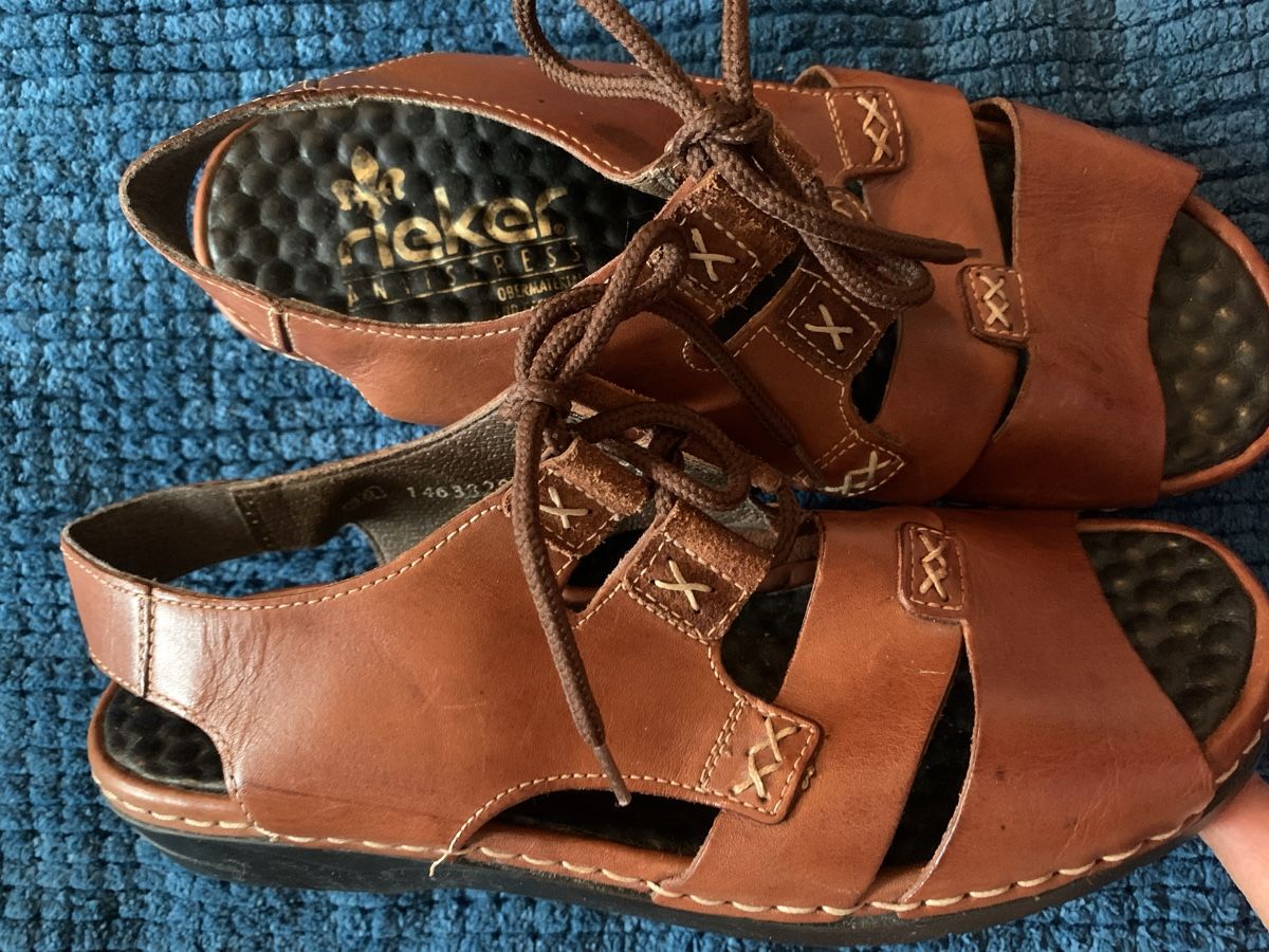 Rieker Scarpe da donna: RIEKER Sandale aus Leder gr 38 – Usato da Gutenswil venduto da Bregenzer8610 5