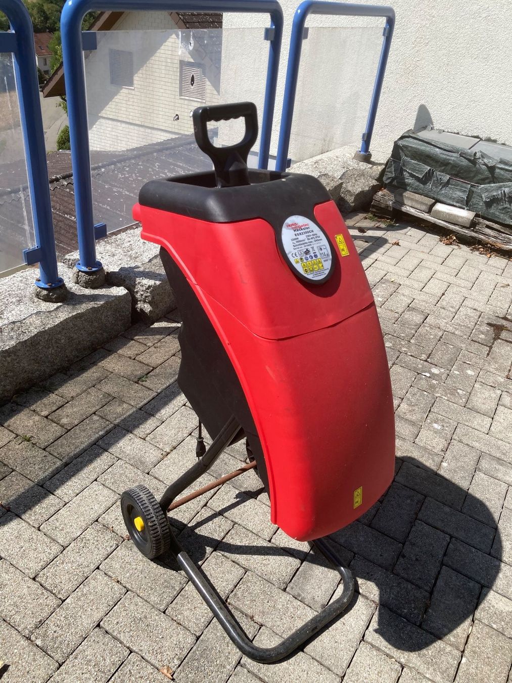 Déchiqueteuse: Elektro-Gartenhäckler – D'occasion à Mönthal par bossma 1