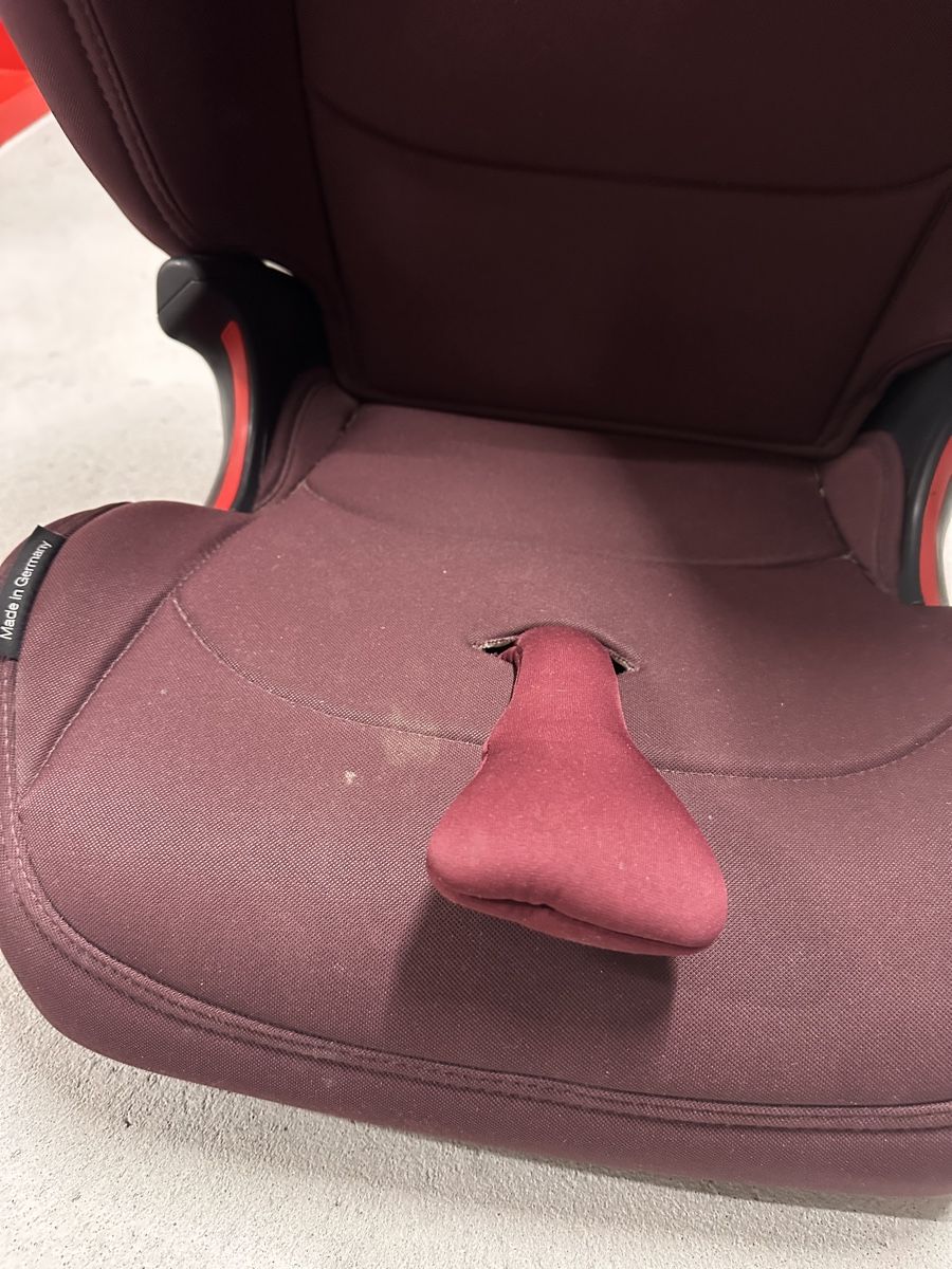 Britax Römer Sièges auto: Kindersitz Britax Römer Kidfix – D'occasion à Oberwil-Lieli par YogaTeacher 1