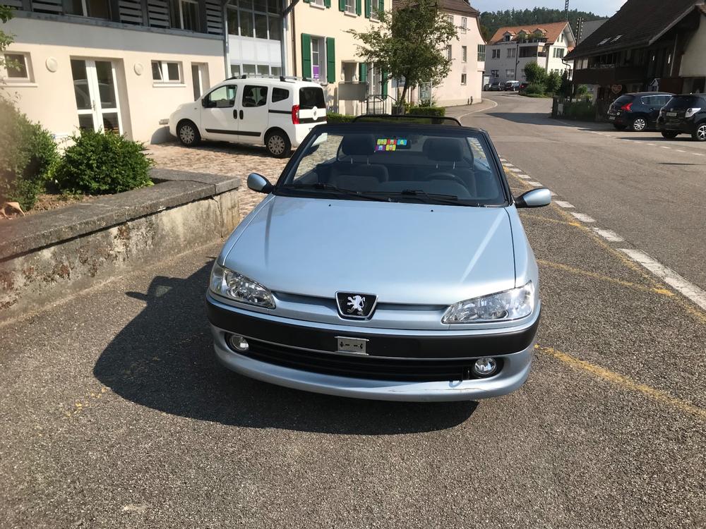 Peugeot 306 Cabrio 1.8 16V Iceland mit Hardtop Iceland Blue