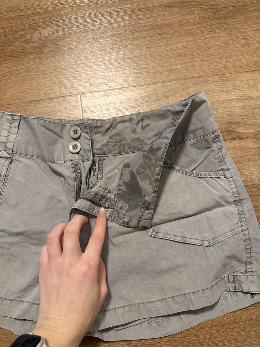 Pantaloni: Sommer-Shorts, hellgrau, Gr. XS & bequem! – Usato da Bassersdorf venduto da Sandy456 1