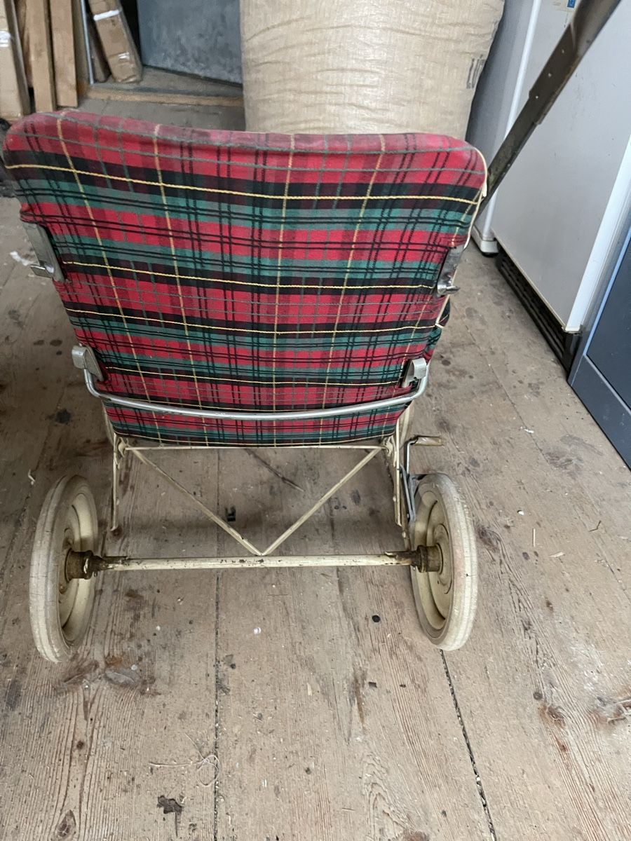 Carrozzine: Kinderwagen vintage – Usato da Fahrni b. Thun venduto da ams_56jv 3
