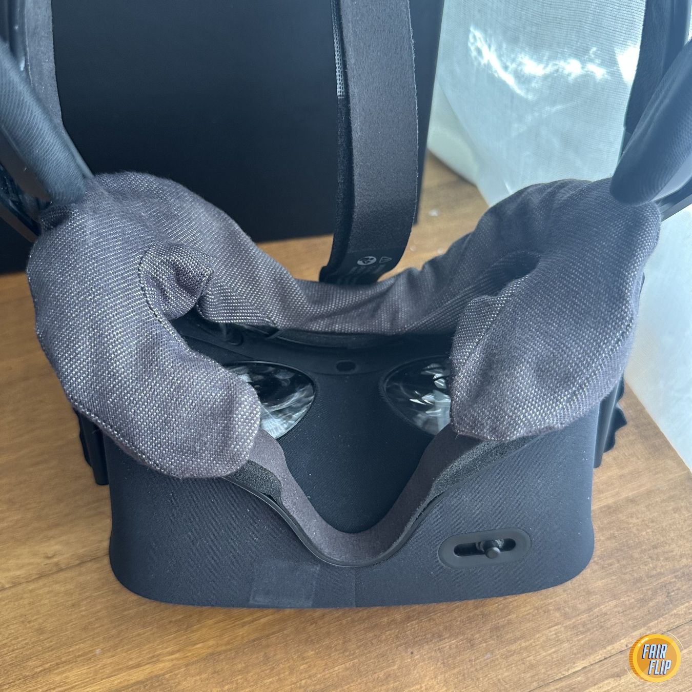 Casco VR: Oculus Rift CV1 VR Headset Set mit Zubehör – Usato da Luzern venduto da fairflip 2