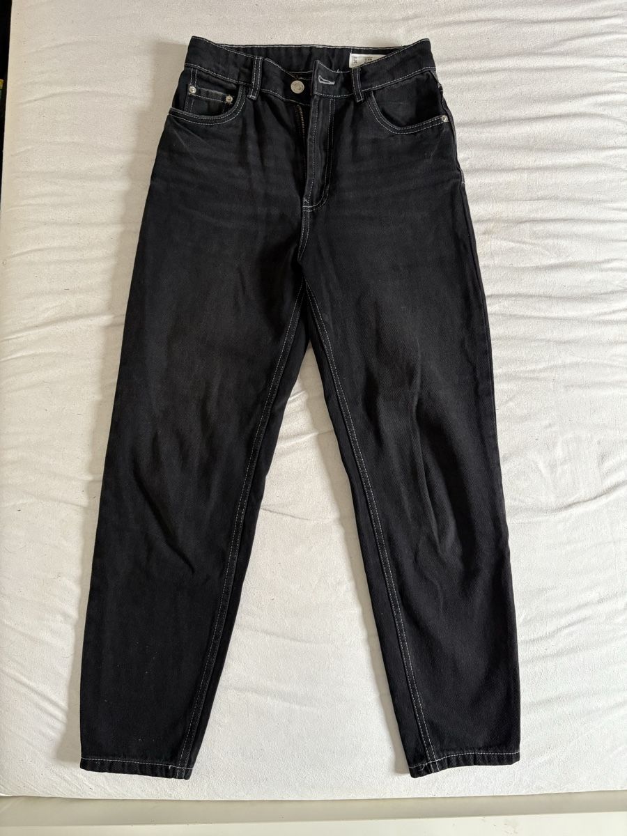 Jeans: Jean noir couture blanche – Gebraucht aus Moudon von TigerrrEye
