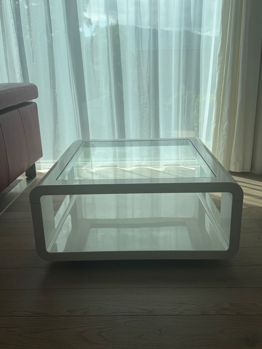 Tavoli: Couchtisch, 80 cm, mit Glaseinsatz – Usato da Uerikon venduto da Goncharov