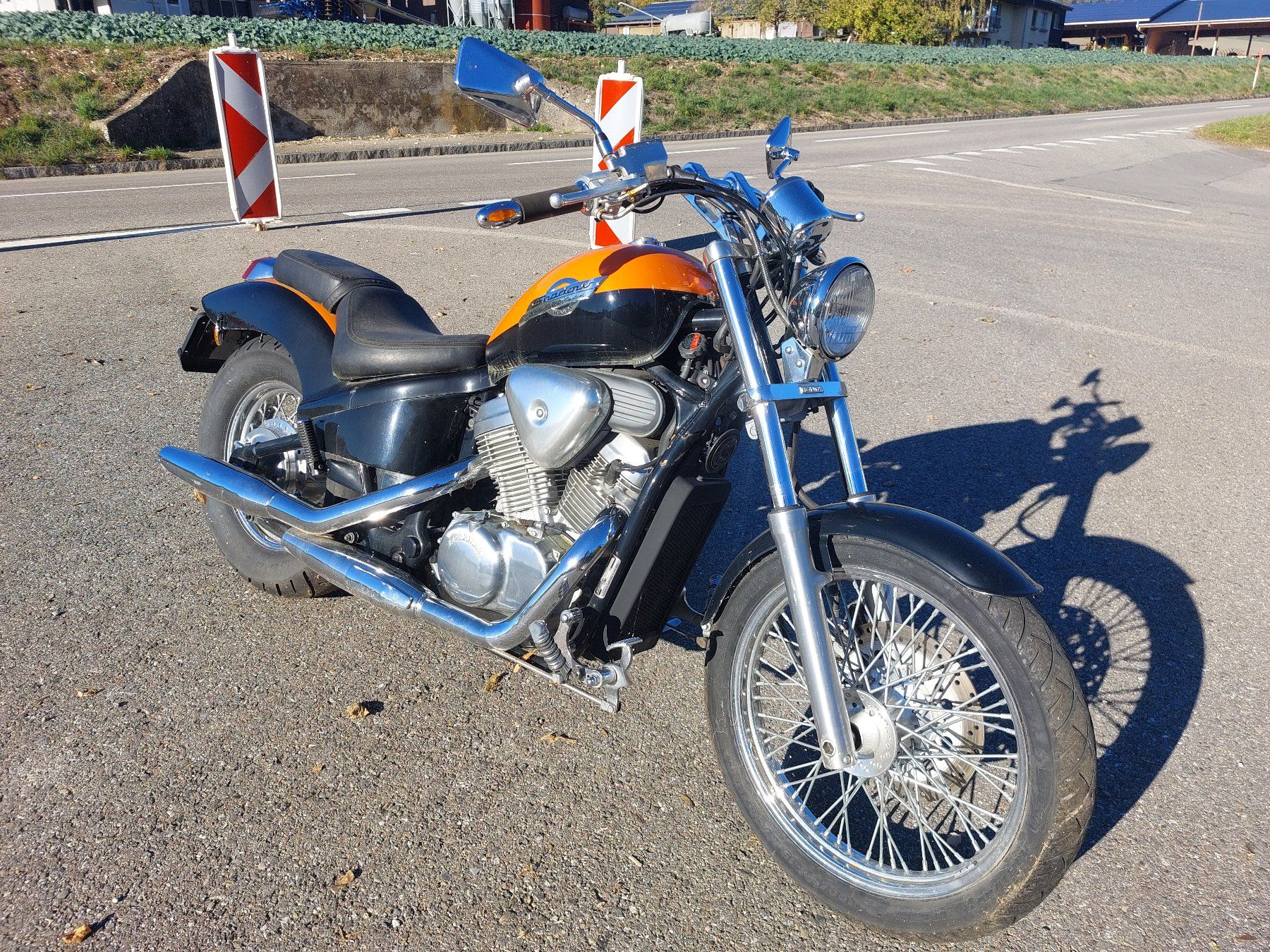 Honda Chopper: Honda Shadow VT 600 ccm PC21 E Chopper Unfall Motorrad – Difettoso da Schleitheim venduto da ZieglerMotoRecycling 1