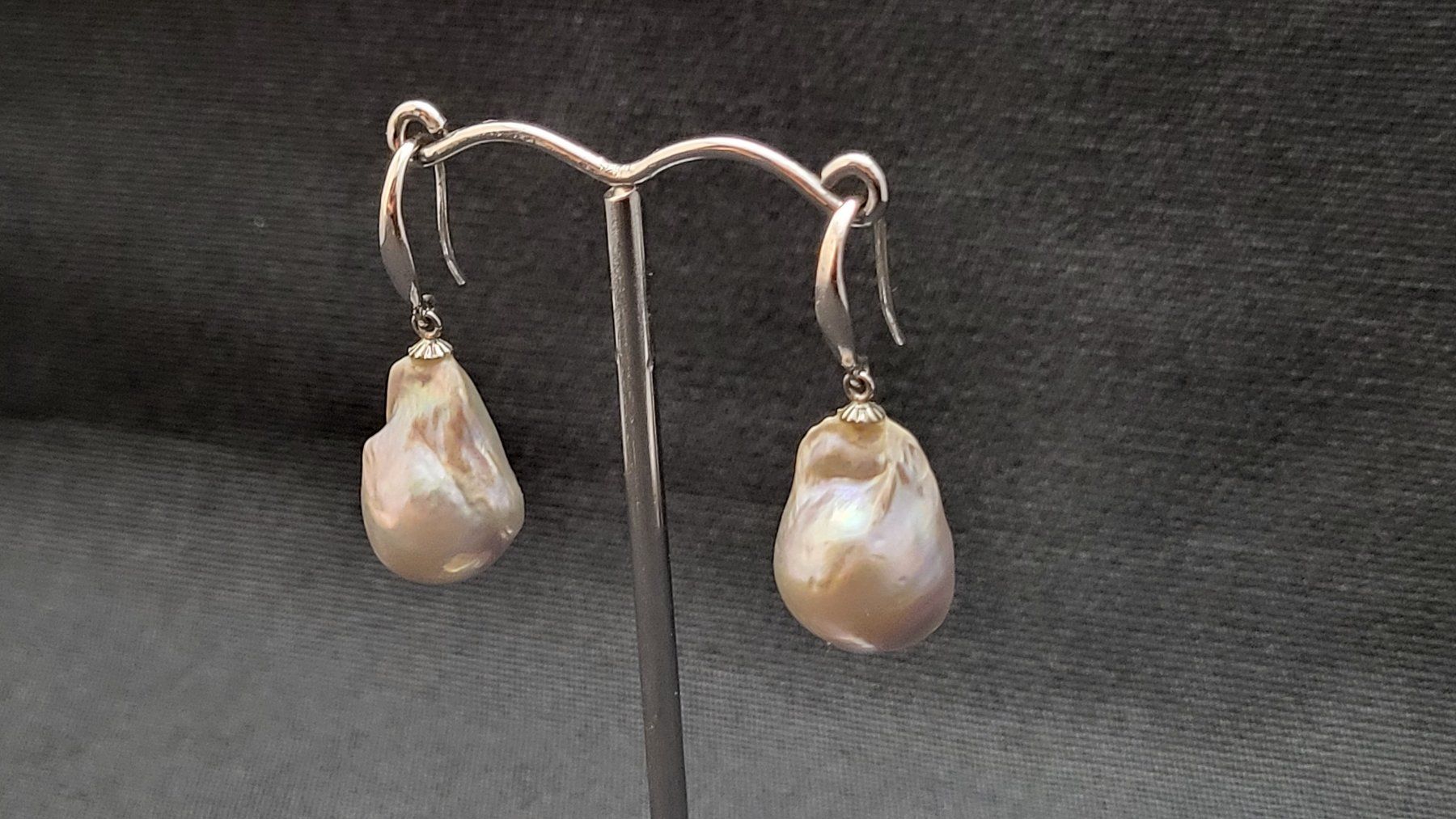 Boucles d'oreille: Silber-Ohrhänger mit Barockperlen – D'occasion à Basel par spinne02 2