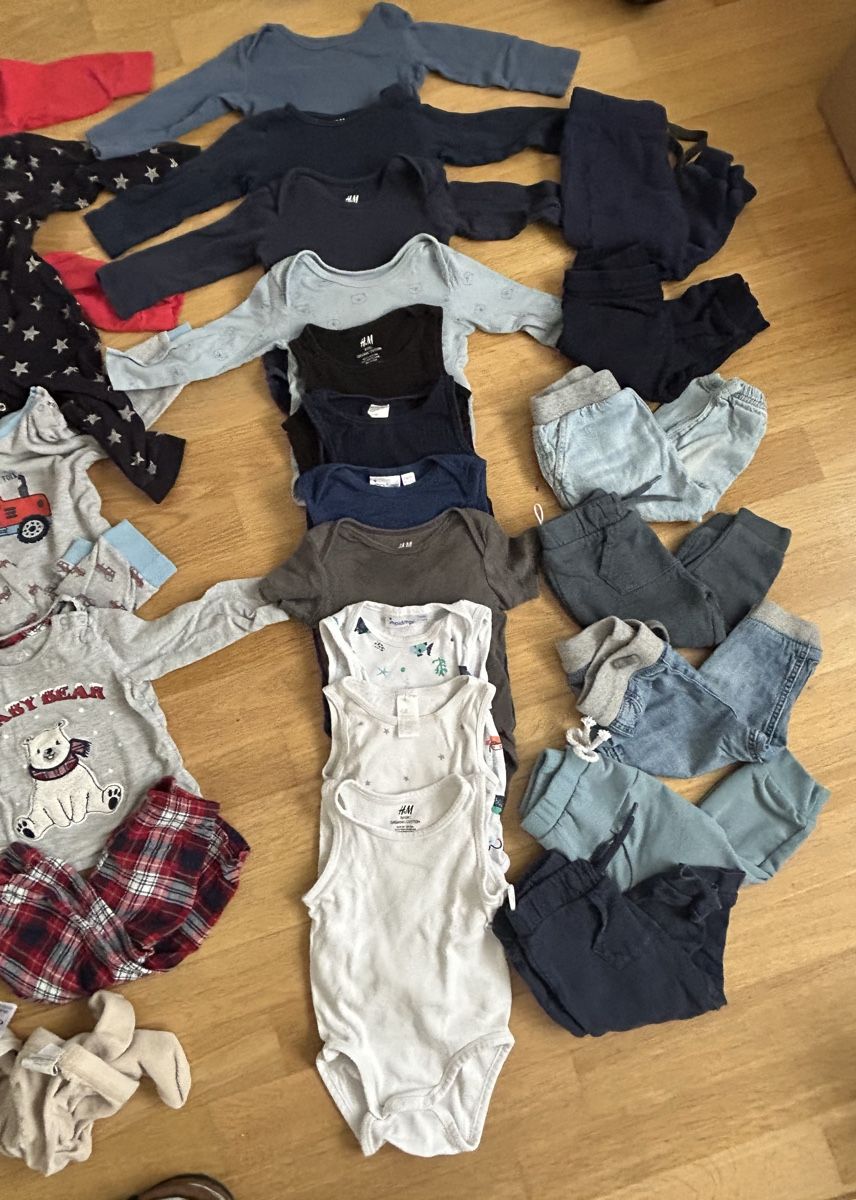 Lotti & Set di vestiti: Grosses Kleiderpaket Grösse 80 – Usato da Regensdorf venduto da Branca990 3