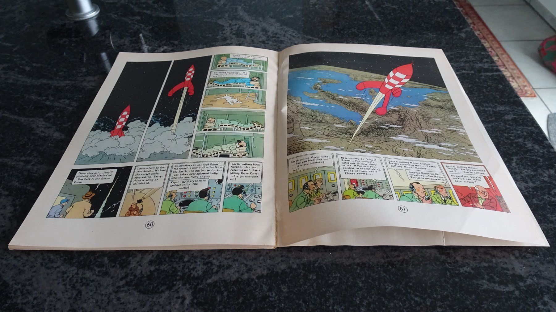 Fumetti: TINTIN DESTINATION MOON ENGLISCH – Usato da Zürich venduto da Roulet 7