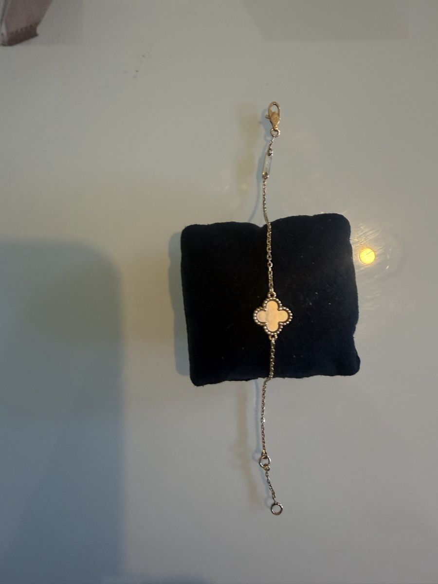 Van Cleef Bracciali & Braccialetti: Bracelet Van Cleef &Arpel Alhambra – Nuovo e nell'imballaggio originale da Petit-Lancy venduto da Rah4 6