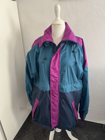Volvo Regenjacke Gr XL mit Kapuze