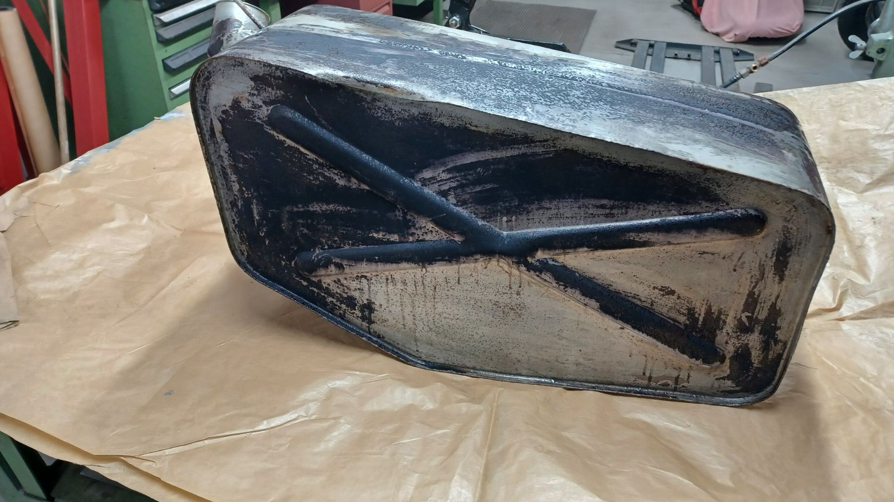 Accessori per altri veicoli: Aston Martin DB 5  Benzintank – Usato da Immensee venduto da bubi19 4
