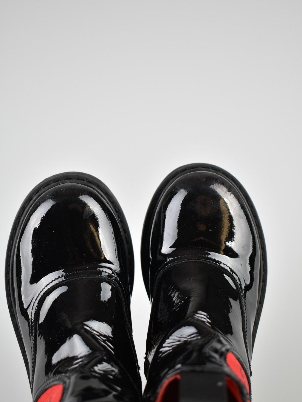 Moschino Scarpe per ragazze: Moschino Lackleder Boots Gr.30 – Usato da Nürensdorf venduto da 2ND_STORY 2