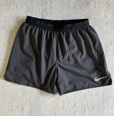Nike Dri-Fit Laufshorts Herren Grösse M