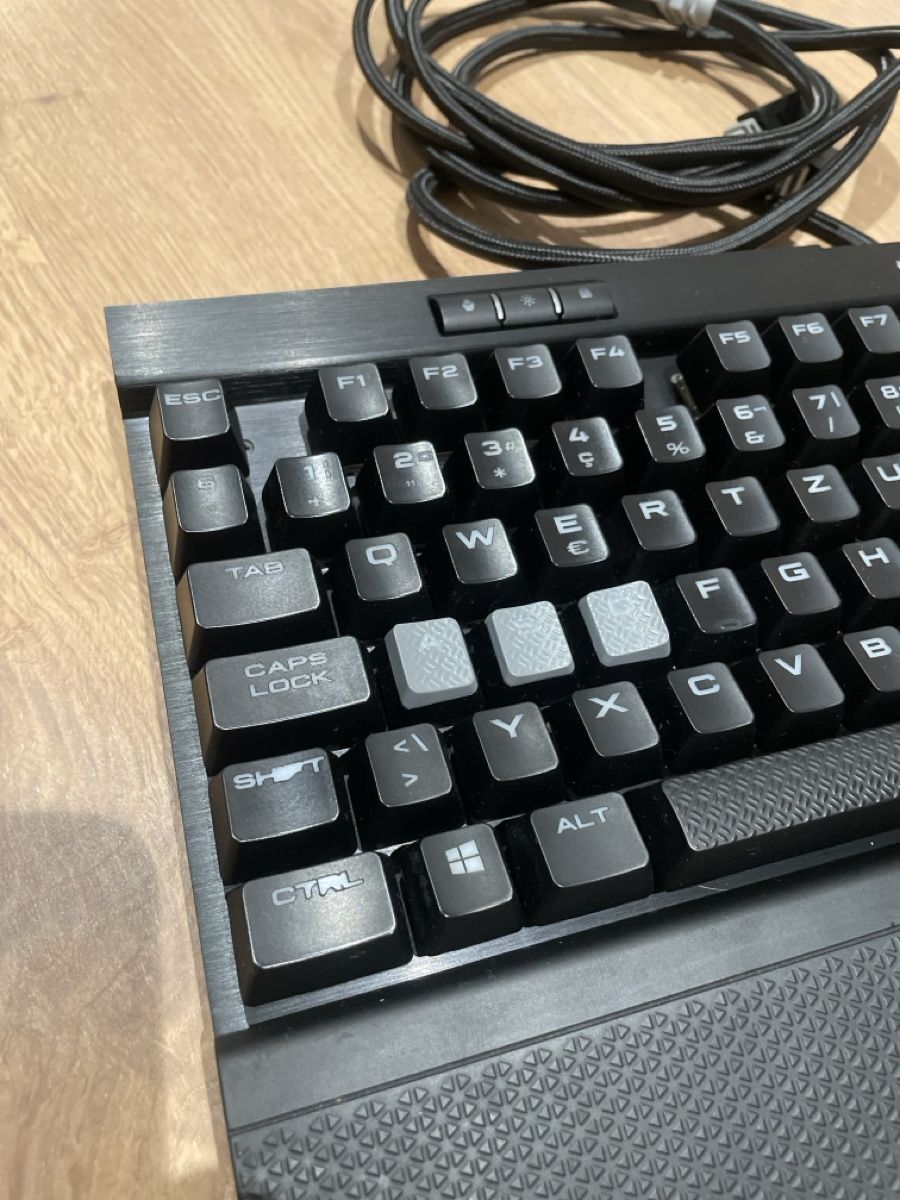 Corsair Claviers: Corsair K70 RGB Mk.2 Red  – D'occasion à Luzern par IIoyd 1