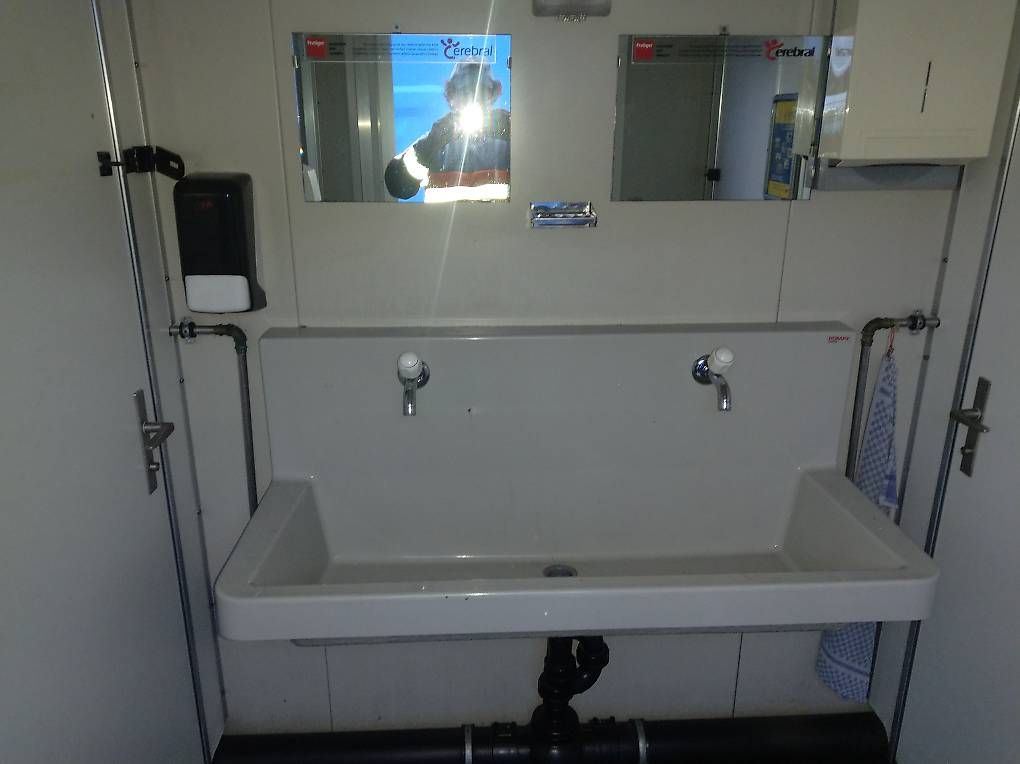 Contenitori edile: Container wc 4 gabinetti 500x200 cm – Usato da Cevio venduto da lulina 3