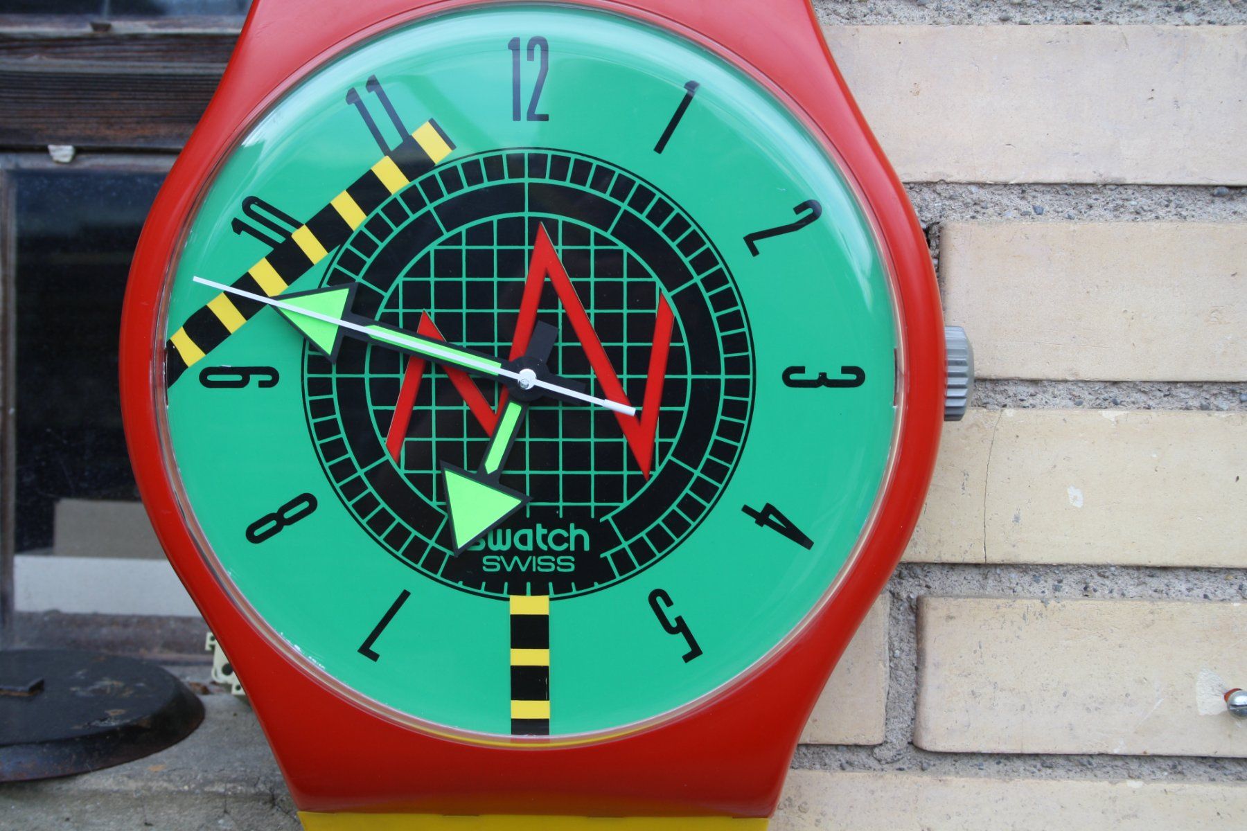 Swatch Orologi: SWATCH WANDUHR KLASSIKER MEGA POP SWATCH – Usato da Wauwil venduto da Pneuedy 6