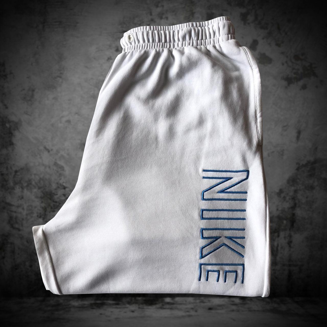 Nike Pantaloni: Jogging Nike White Men M – Usato da Genève venduto da ang_7j7j 1