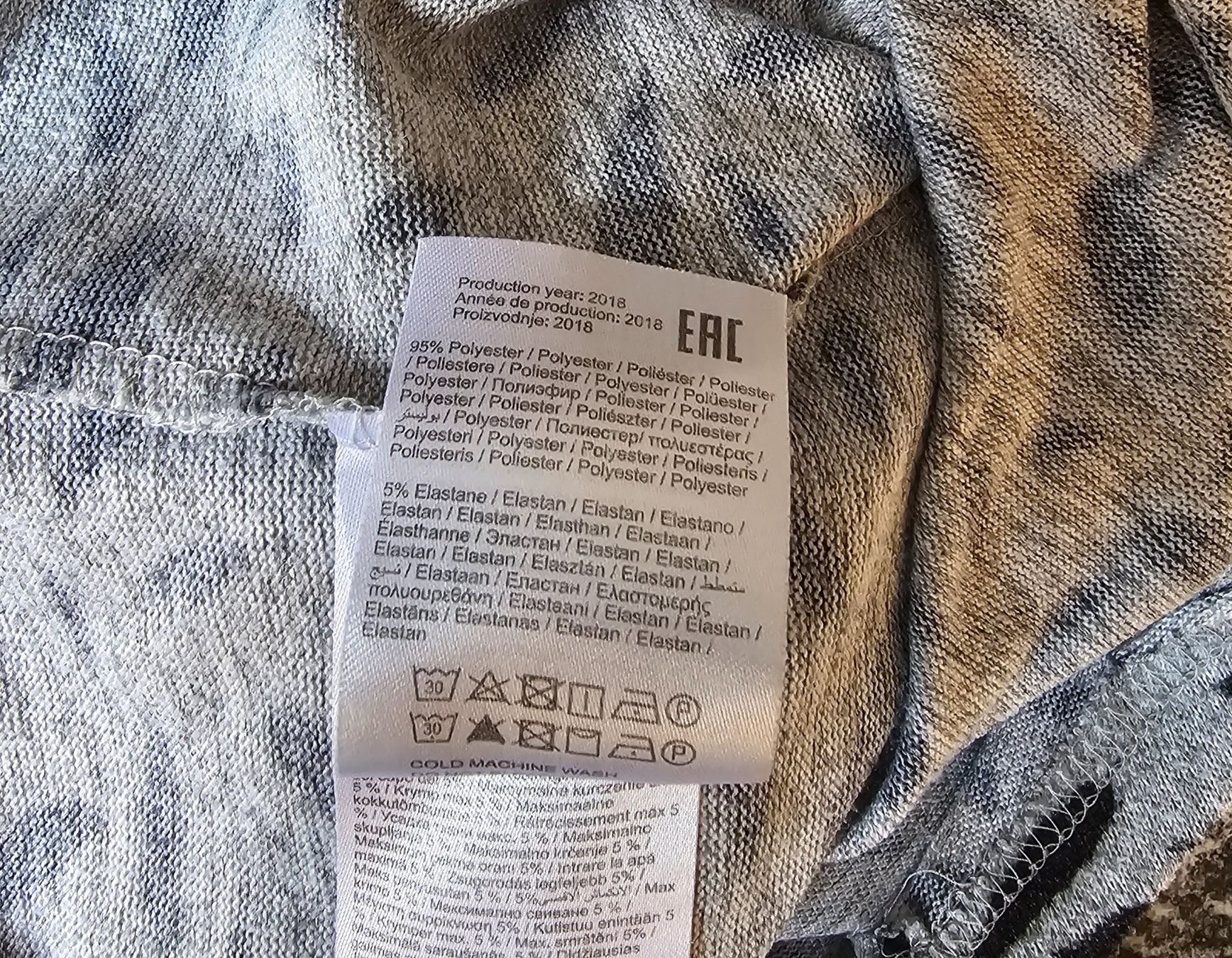 Only Maglioni & Felpe: leichter Pulli von ONLY Gr. XS auch S Grau mit Federn – Usato da Füllinsdorf venduto da Sunnebliemli7 4