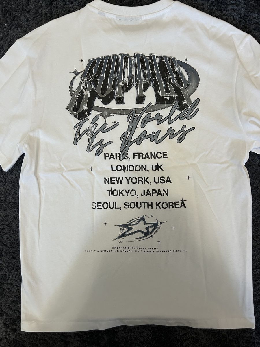 T-shirts: Tshirt mit print  – Neuf avec emballage d'origine à Zollikofen par Metrooo 1