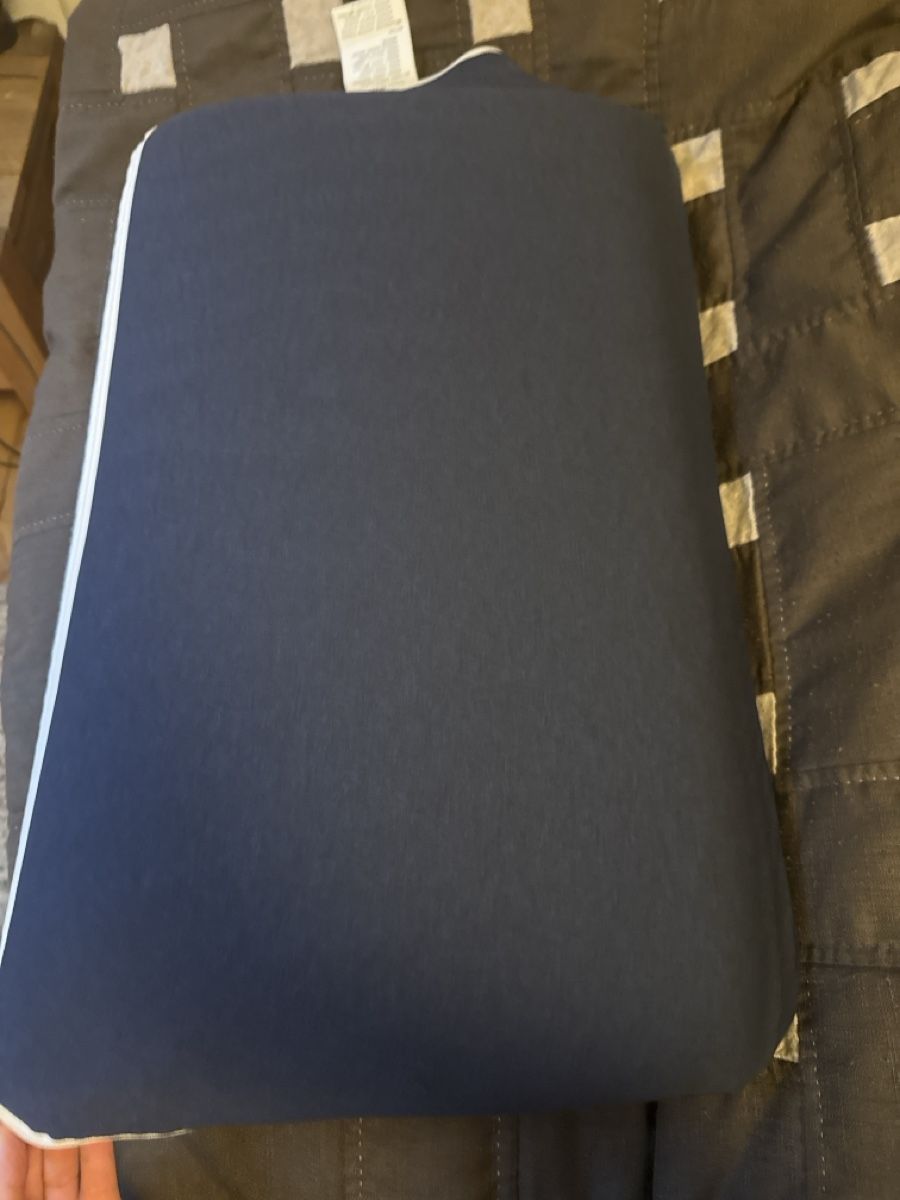 Technogel Coussins: Technogel Deluxe Adjustable pillow – D'occasion à Maloja par mags413 4