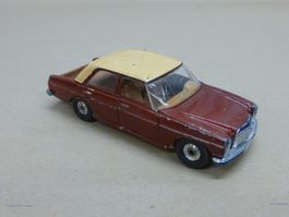 Modellauto Mercedes Benz rot beige gebraucht Zustand