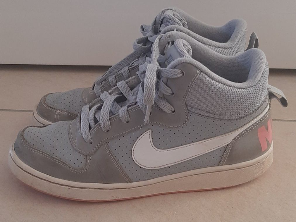 Nike Herrenschuhe: Nike Sneakers Gr. 38.5 – Gebraucht aus Luterbach von Soly11