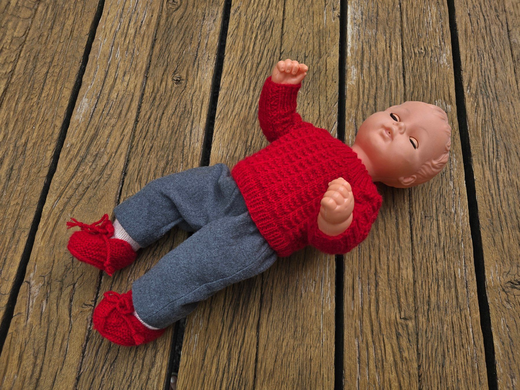 Bambole: vintage Puppe mit Kleidung – Usato da Romanshorn venduto da Rachacha