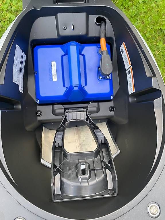 Veicoli elettrici: PIAGGIO 1 Active 60km/h, weiss – Usato da Gretzenbach venduto da Jpaustralia 3