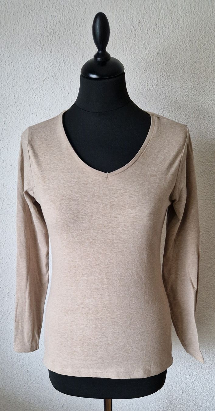 T-shirt: 59) Langarmshirt von BASIC by CHICORÉE, Grösse S – Nuovo (secondo la descrizione) da Menziken venduto da chs_xd76