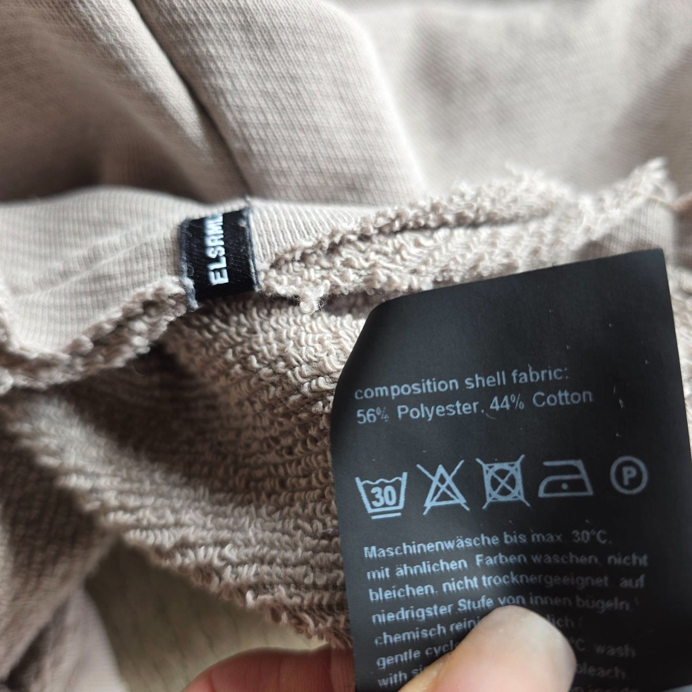 Maglioni & Felpe: 🐸 ELIAS RUMELIS PULLOVER S HELLGRAU V-NECK MEGA SCHÖN – Usato da Môtier (Vully) venduto da Frogs 9
