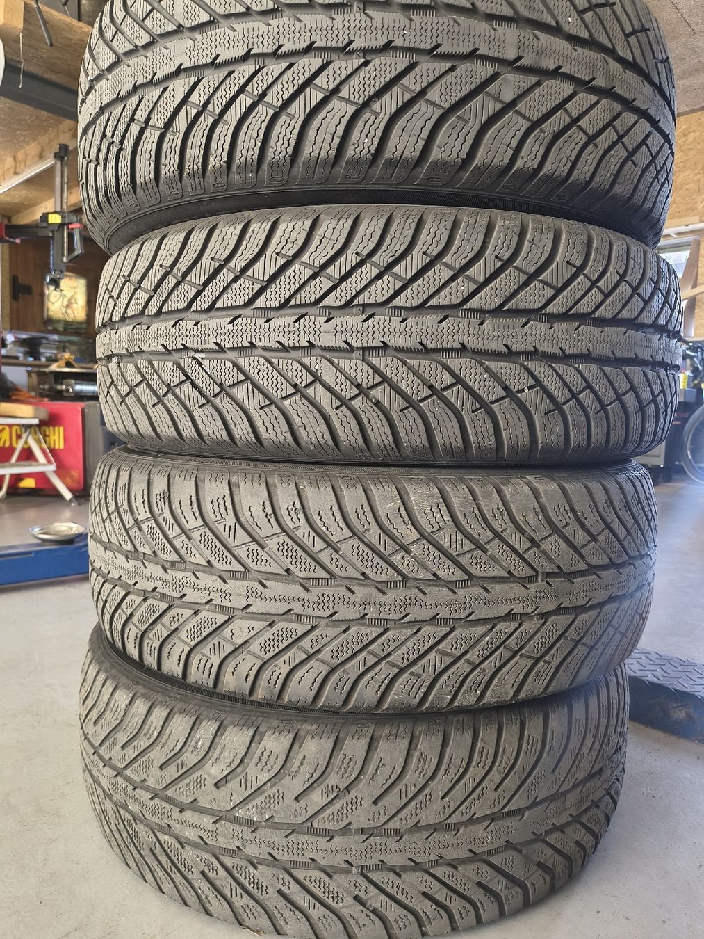 Pneus & Kompletträder: Cooper Satz Winter 225/60R18 – Gebraucht aus Volketswil von wrrhx 2