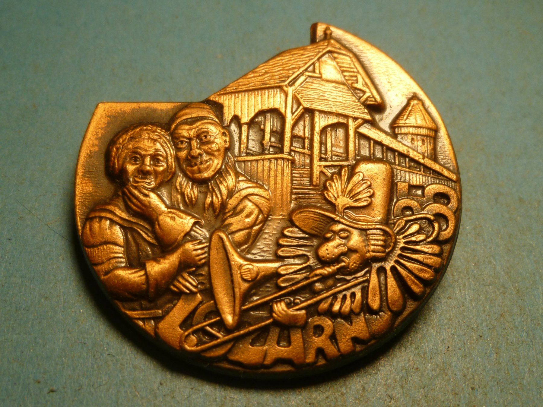 Plaketten & Abzeichen: LUZERN 1985 BRONZE – Gebraucht aus Ried (Muotathal) von Mandarin02