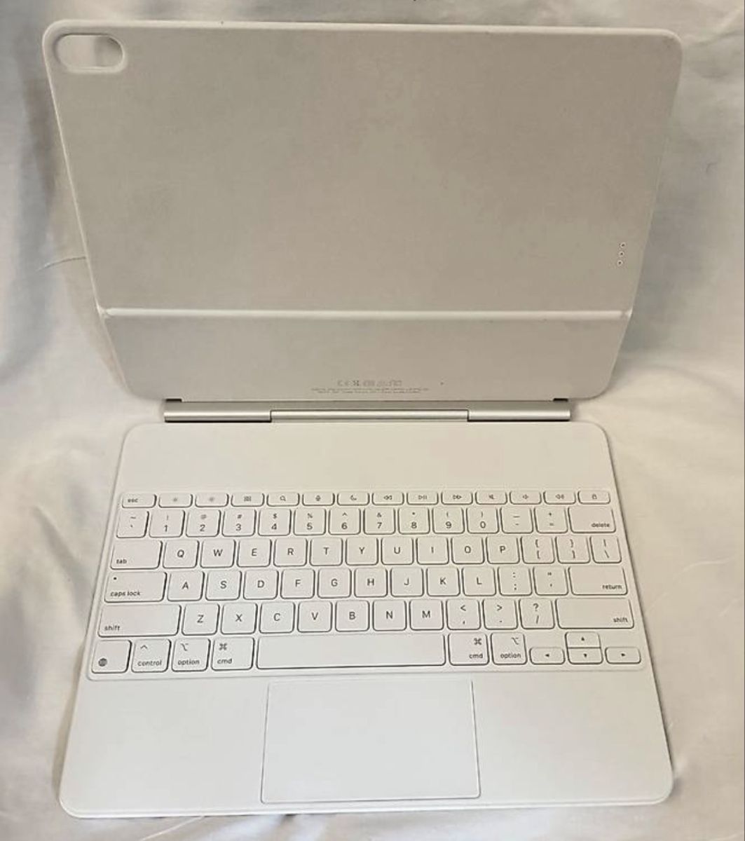 Apple Claviers: Apple Ipad Air 13" Magic Keyboard White – D'occasion à Domat/Ems par nuria___.